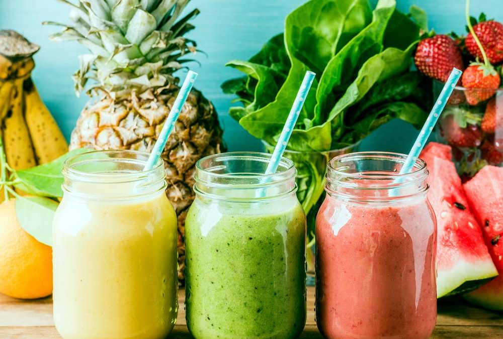 5 Easy Organic Smoothie Recipes the Whole Family will love - Jumpin Juice